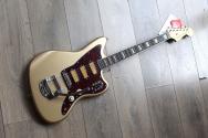 FENDER "Gold Foil Jazzmaster, Ebony Fingerboard, Shoreline Gold" GIGBAG, 3, 76 KG