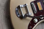 FENDER "Gold Foil Jazzmaster, Ebony Fingerboard, Shoreline Gold" GIGBAG, 3, 76 KG