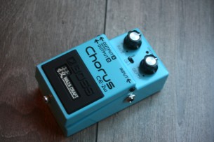 BOSS "CE-2w Chorus"