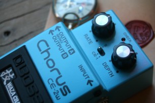 BOSS "CE-2w Chorus"