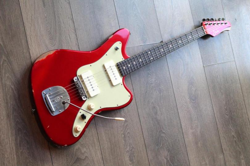 SUHR "LIMITED Classic JM Antique Funk, Candy Apple Red" GIGBAG, PAPERS