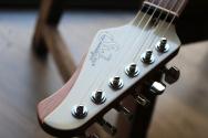 SUHR "LIMITED Classic JM Antique Funk, Olympic White" GIGBAG, PAPERS, 3, 63 KG