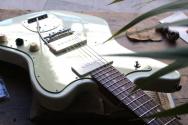 SUHR "LIMITED Classic JM Antique Funk, Olympic White" GIGBAG, PAPERS, 3, 63 KG