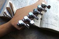 SUHR "LIMITED Classic JM Antique Funk, Olympic White" GIGBAG, PAPERS, 3, 63 KG