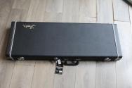 FENDER "NEW MODEL Limited Edition Vintera II Road Worn '60s Telecaster, Maple Fingerboard, Blonde" HARDCASE, 3, 40 KG