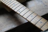 FENDER "NEW MODEL Limited Edition Vintera II Road Worn '60s Telecaster, Maple Fingerboard, Blonde" HARDCASE, 3, 40 KG