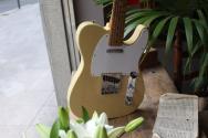 FENDER "NEW MODEL Limited Edition Vintera II Road Worn '60s Telecaster, Maple Fingerboard, Blonde" HARDCASE, 3, 40 KG