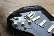 FENDER "Limited Edition American Ultra II Stratocaster, Maple Fingerboard, Black"HARDCASE ,3,54 KG