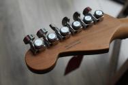 FENDER "Limited Edition American Ultra II Stratocaster, Maple Fingerboard, Black"HARDCASE ,3,54 KG