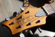 PRS "SE John Mayer Silver Sky, Moon White"