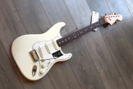 FENDER "American Vintage II 1973 Stratocaster, Maple Fingerboard, Olympic White" HARDCASE, PAPERS, 3, 76 KG