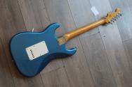 SQUIER "Classic Vibe '60s Stratocaster with Laurel Fretboard, Lake Placid Blue" 3, 44 KG