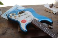 SQUIER "Classic Vibe '60s Stratocaster with Laurel Fretboard, Lake Placid Blue" 3, 44 KG