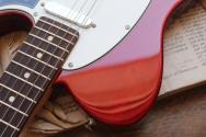 FENDER "Player II Telecaster, Rosewood Fingerboard, Transparent Cherry" 2, 90 KG