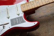 FENDER "Vintera III Late '50s Stratocaster, Maple Fingerboard, Dakota Red" GIGBAG, 3, 35 KG