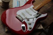 FENDER "Vintera III Late '50s Stratocaster, Maple Fingerboard, Dakota Red" GIGBAG, 3, 35 KG
