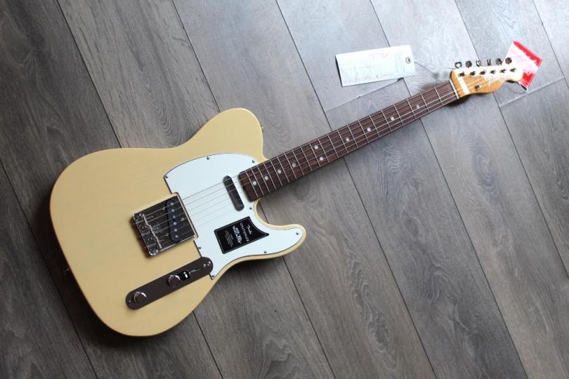 FENDER "Vintera III Mid '60s Telecaster Vintage Blonde" GIGBAG, 3, 59 KG