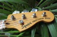 SQUIER "Classic Vibe '70s Precision Bass, Black, Maple" 4, 14 KG