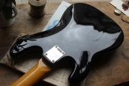SQUIER "Classic Vibe '70s Precision Bass, Black, Maple" 4, 14 KG