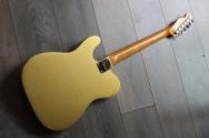 SQUIER "Classic Vibe '60s Telecaster Custom SH Azteca Gold" 4, 00 KG
