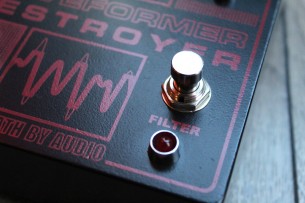 DEATH BY AUDIO "Waveformer destroyer"