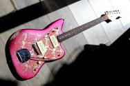 FENDER "Custom Shop Master Builder David Brown ´62 Jazzmaster Heavy Relic, Pink Paisley" HARDCASE, PAPERS