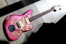 FENDER "Custom Shop Master Builder David Brown ´62 Jazzmaster Heavy Relic, Pink Paisley" HARDCASE, PAPERS
