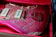 FENDER "Custom Shop Master Builder David Brown ´62 Jazzmaster Heavy Relic, Pink Paisley" HARDCASE, PAPERS