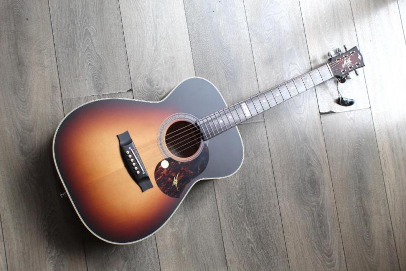 MATON "Tommy Emmanuel EBG808 Sunburst 30TH Anniversary" HARDCASE
