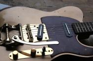 FENDER "Limited Custom Shop Bow Tie Tele Custom Relic Aged Firemist Gold" HARDCASE,