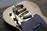 FENDER "Limited Custom Shop Bow Tie Tele Custom Relic Aged Firemist Gold" HARDCASE,