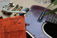 FENDER "Limited Custom Shop Bow Tie Tele Custom Relic Aged Firemist Gold" HARDCASE,