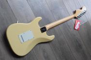FENDER "Custom Shop Yngwie Malmsteen Vintage White, Scalloped Maple" HARDCASE, PAPERS, STRAP, 3, 68 KG