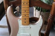 FENDER "American Professional Classic Stratocaster Fade Firemist Gold" GIGBAG, 3, 46 KG
