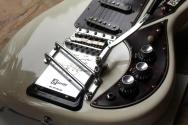 BURNS "Hank Marvin 40th Anniversary" HARDCASE, PAPERS, 3, 85 KG