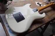 BURNS "Hank Marvin 40th Anniversary" HARDCASE, PAPERS, 3, 85 KG