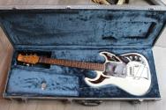 BURNS "Hank Marvin 40th Anniversary" HARDCASE, PAPERS, 3, 85 KG