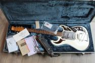 BURNS "Hank Marvin 40th Anniversary" HARDCASE, PAPERS, 3, 85 KG