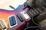 GIBSON "USA 20th Anniversary Nighthawk Standard Reissue "Fireburst" HARDCASE, PAPERS, 3, 12 KG