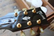 GIBSON "USA 20th Anniversary Nighthawk Standard Reissue "Fireburst" HARDCASE, PAPERS, 3, 12 KG