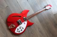 RICKENBACKER "330 in Ruby Red" HARDCASE, 3, 42 KG