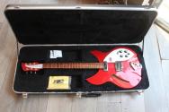 RICKENBACKER "330 in Ruby Red" HARDCASE, 3, 42 KG