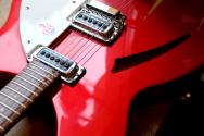 RICKENBACKER "330 in Ruby Red" HARDCASE, 3, 42 KG