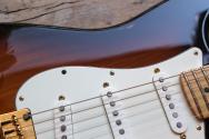 FENDER "60th Anniversary Commemorative Stratocaster" HARDCASE, 3, 44 KG