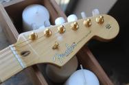 FENDER "60th Anniversary Commemorative Stratocaster" HARDCASE, 3, 44 KG