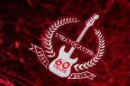 FENDER "60th Anniversary Commemorative Stratocaster" HARDCASE, 3, 44 KG