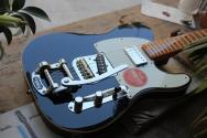 SQUIER "Classic Vibe Custom Telecaster SH with Bigsby" 4, 05 KG