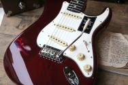 FENDER Stratocaster Player II, Transparent Cherry Burst (Chambered) 2, 97 KG
