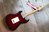 FENDER Stratocaster Player II, Transparent Cherry Burst (Chambered) 2, 97 KG