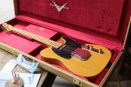 FENDER "Custom Shop 1951 Nocaster Journeyman Relic Aged Nocaster Blonde" HARDCASE, 3, 17 KG